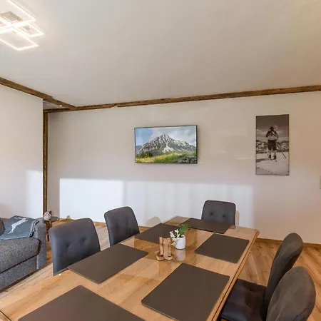 Haus Huettenberger Apartamento *
