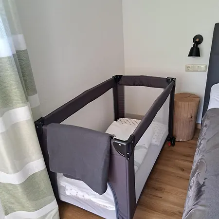 Haus Huettenberger Apartamento *